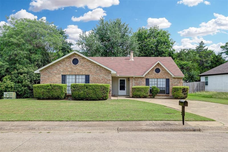 620 Nora Lane, DeSoto TX 75115