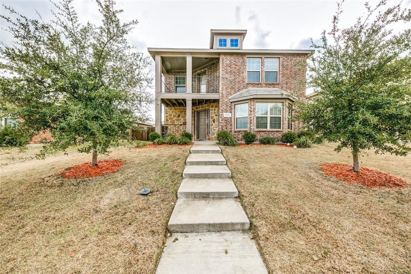 1774 Pioneer Way, Lancaster TX 75146