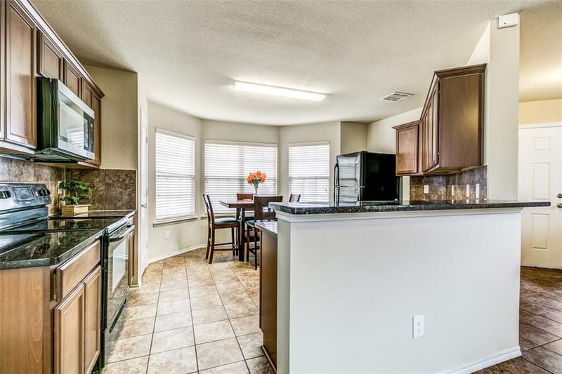 1774 Pioneer Way, Lancaster TX 75146 - Photo 11