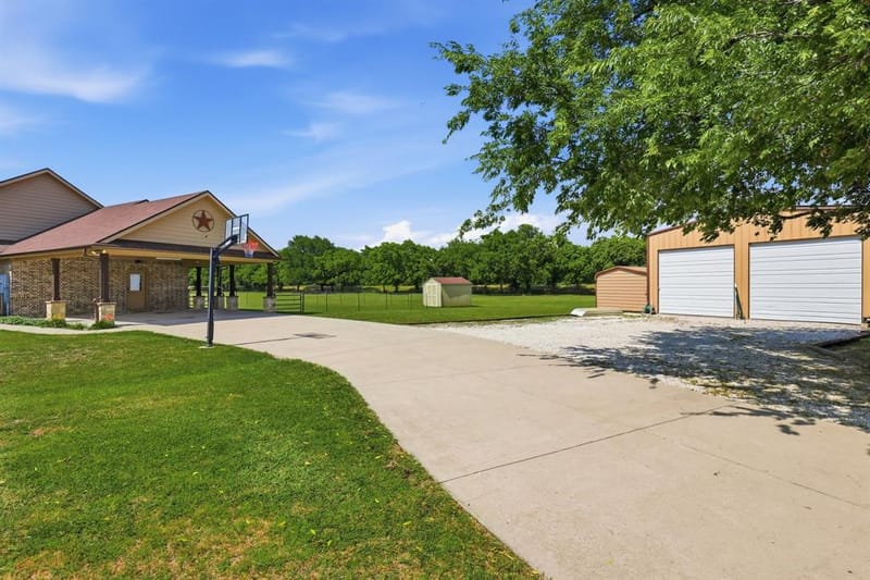 11480 Chisum Road, Sanger TX 76266 - Photo 3