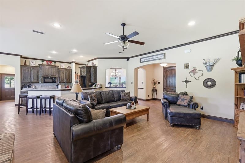 11480 Chisum Road, Sanger TX 76266 - Photo 8