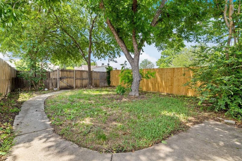 4627 Chapman Street, The Colony TX 75056 - Photo 4