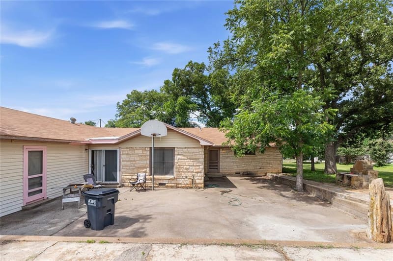 500 E Ham Avenue, De Leon TX 76444 - Photo 9