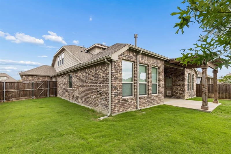 2726 Salt Creek Way, Celina TX 75078 - Photo 24