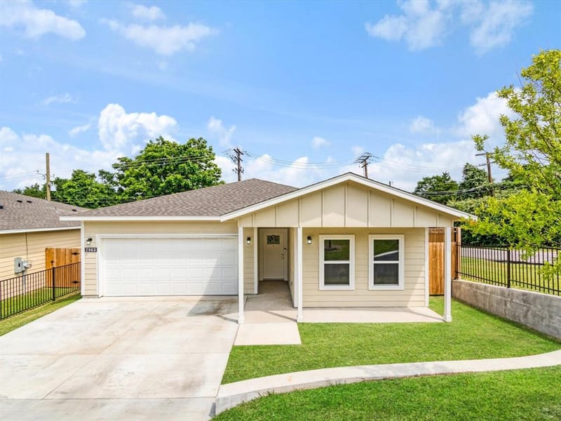 2963 Simpson Stuart Road, Dallas TX 75241 - Photo 2