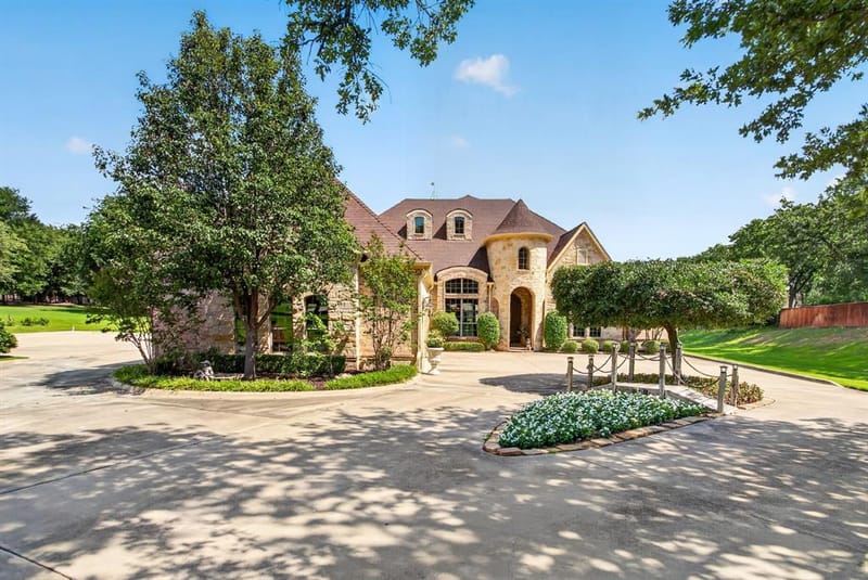 10513 Silver Fox Court, Fort Worth TX 76108