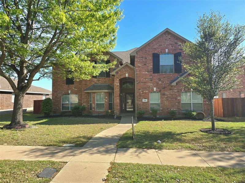 506 Magnolia Lane, Glenn Heights TX 75154 - Photo 2