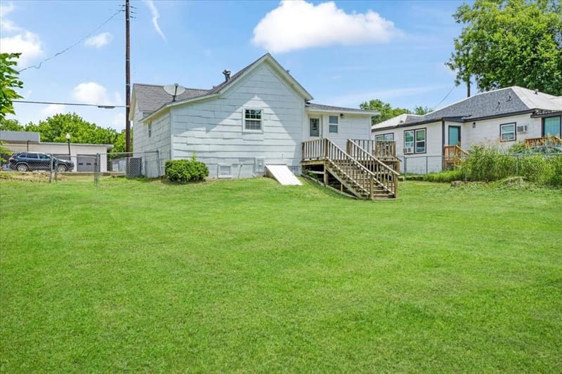 715 W Sam Rayburn Drive, Bonham TX 75418 - Photo 22