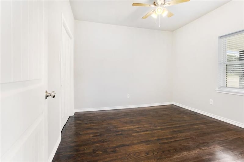 715 W Sam Rayburn Drive, Bonham TX 75418 - Photo 9