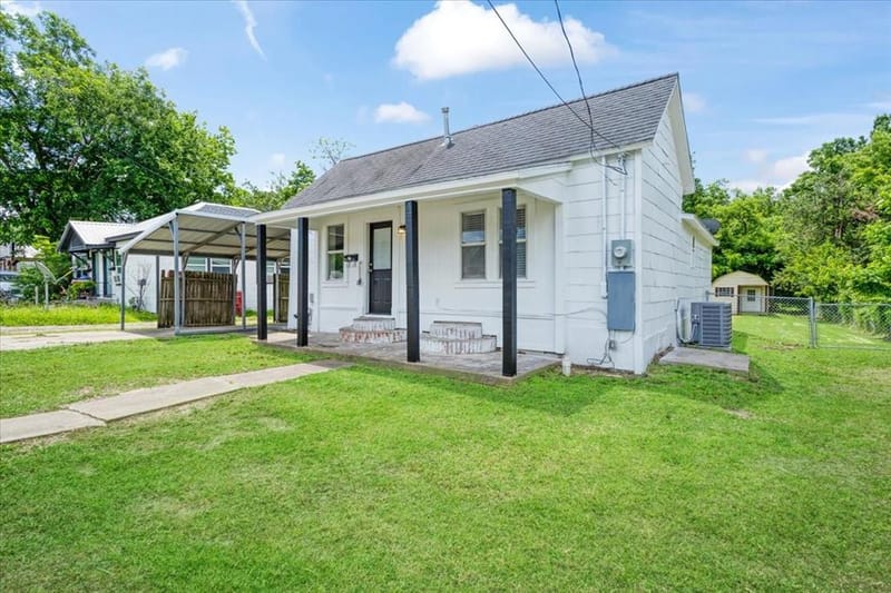 715 W Sam Rayburn Drive, Bonham TX 75418 - Photo 4