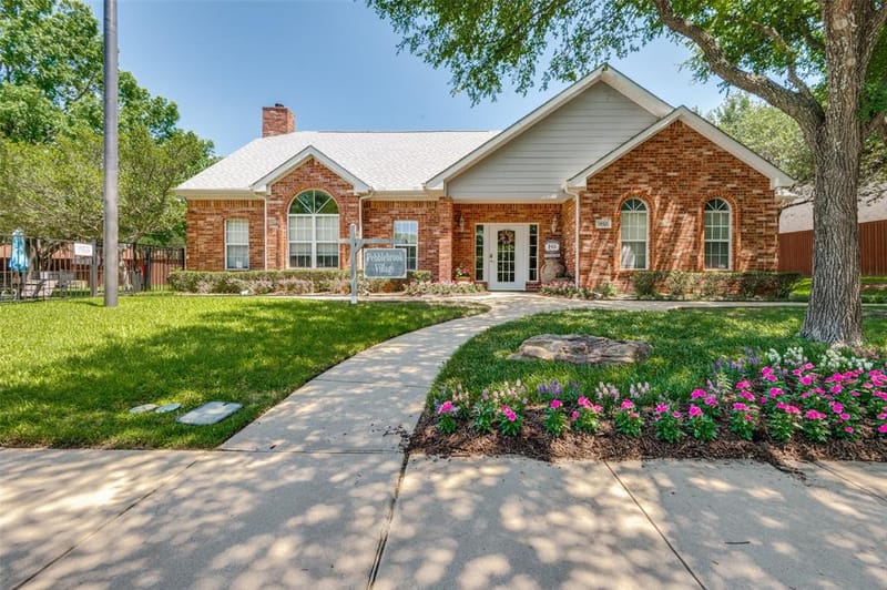 1004 Bridges Drive, Arlington TX 76012 - Photo 2