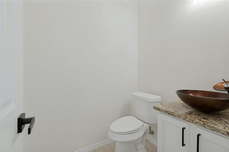 1004 Bridges Drive, Arlington TX 76012 - Photo 17