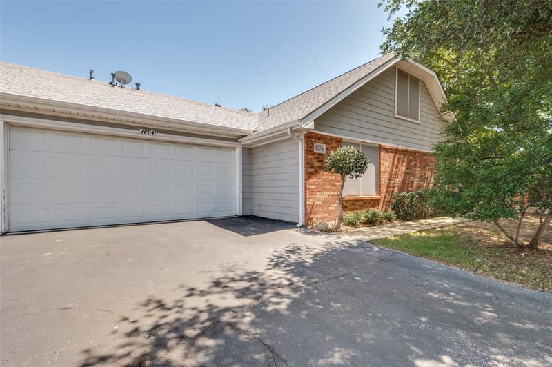 1004 Bridges Drive, Arlington TX 76012 - Photo 26