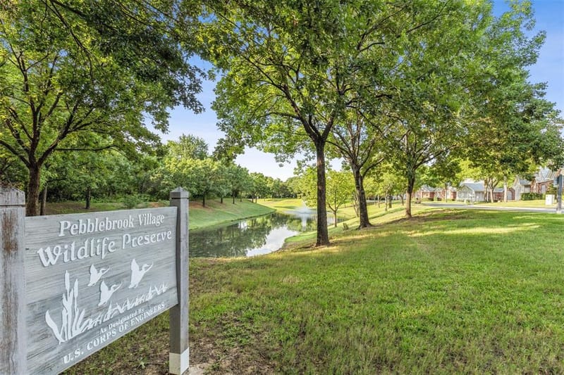 1004 Bridges Drive, Arlington TX 76012 - Photo 32