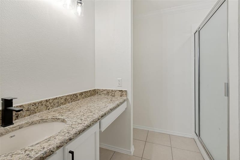1004 Bridges Drive, Arlington TX 76012 - Photo 18