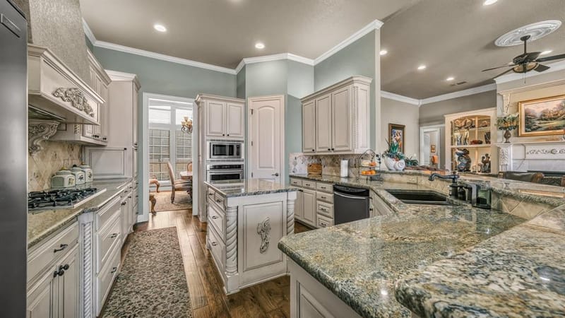115 Autumn Springs Court, Weatherford TX 76087 - Photo 3