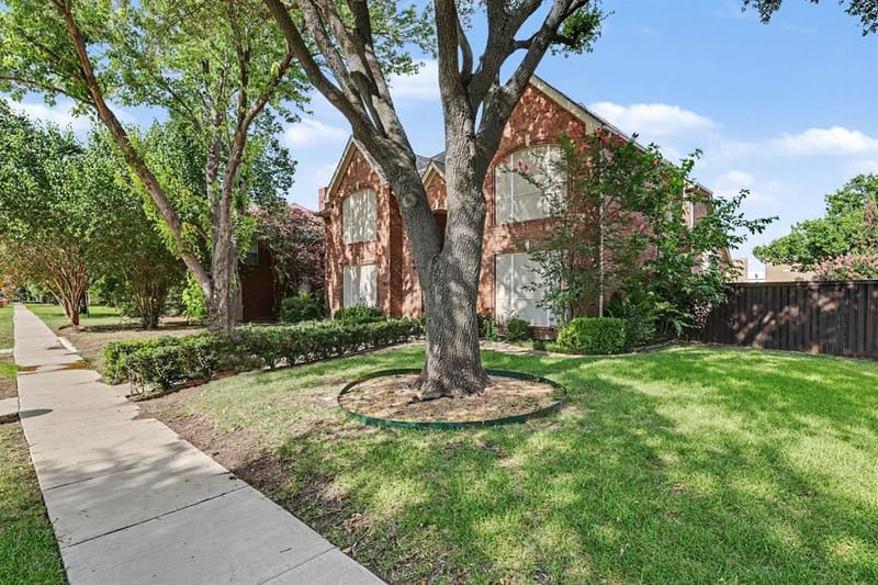7004 Hillview Drive, Plano TX 75025 - Photo 2