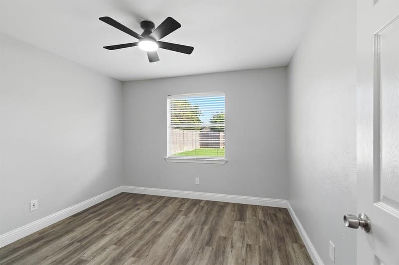 8516 Crestview Drive, North Richland Hills TX 76182 - Photo 10
