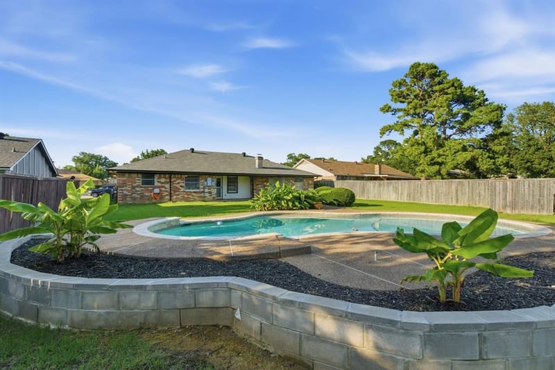 8516 Crestview Drive, North Richland Hills TX 76182 - Photo 14