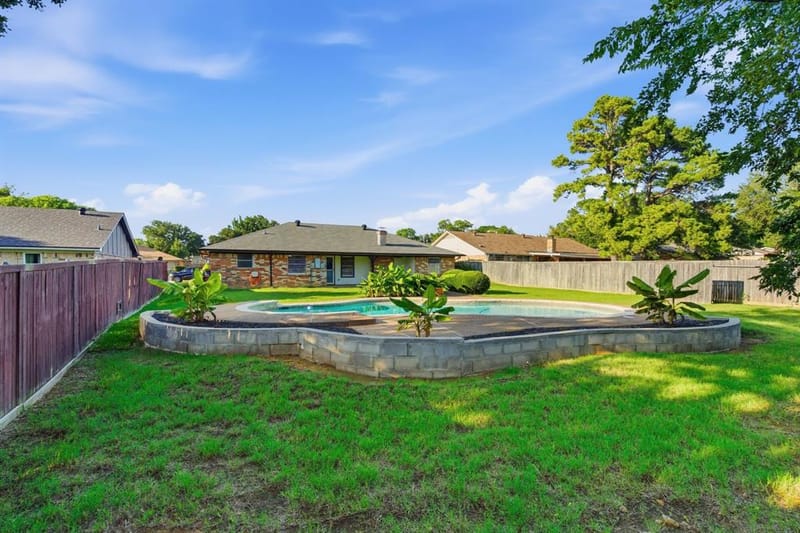8516 Crestview Drive, North Richland Hills TX 76182 - Photo 11