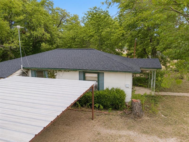 317 Hurt Street, Dublin TX 76446 - Photo 2