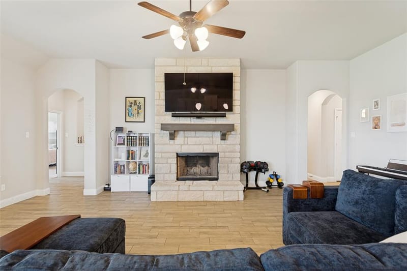 12701 Whispering Wind Drive, Godley TX 76044 - Photo 7