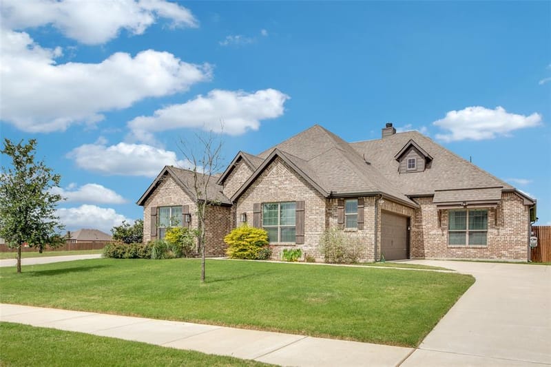 12701 Whispering Wind Drive, Godley TX 76044 - Photo 38