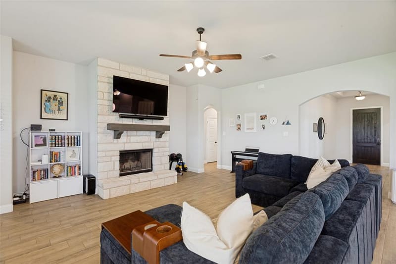 12701 Whispering Wind Drive, Godley TX 76044 - Photo 4