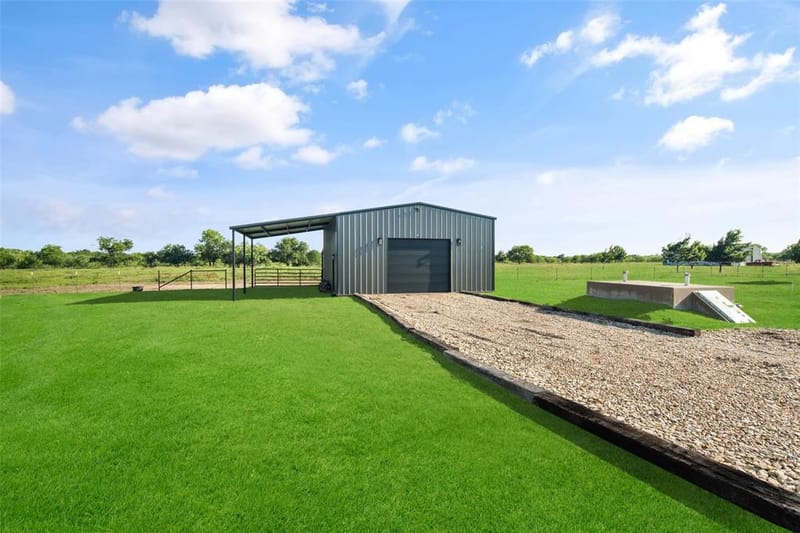 1019 Vaughan Lane, Tioga TX 76271 - Photo 11