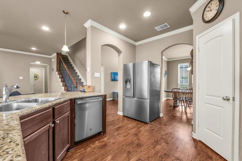 10828 Aurora Drive, Waco TX 76708 - Photo 9