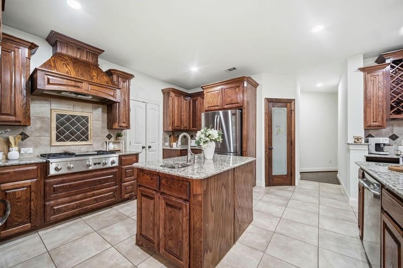 7036 Flamencia, Grand Prairie TX 75054 - Photo 9