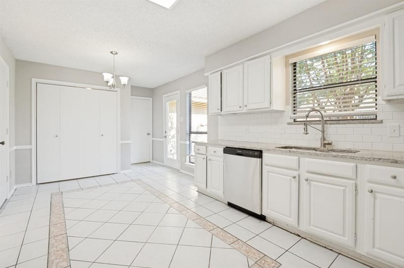 2013 Arles Lane, Carrollton TX 75007 - Photo 10
