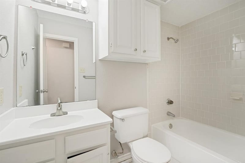 2013 Arles Lane, Carrollton TX 75007 - Photo 18