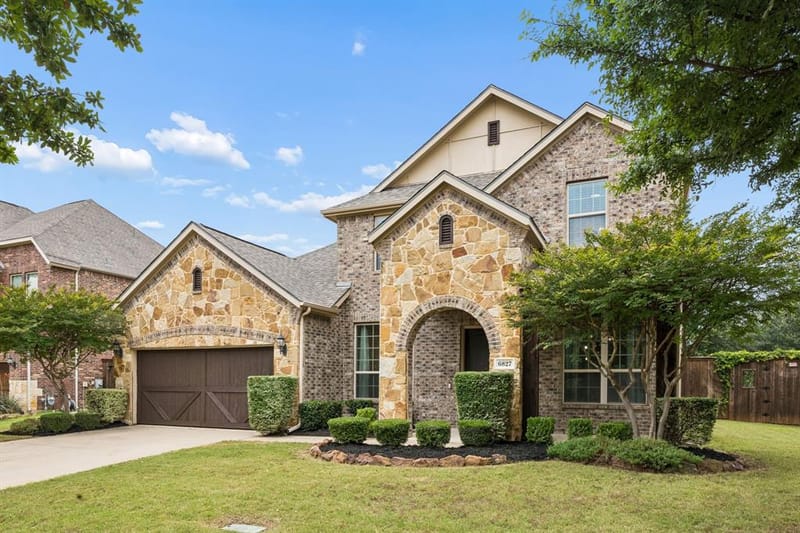 6827 Sunshade Lane, Dallas TX 75236 - Photo 2