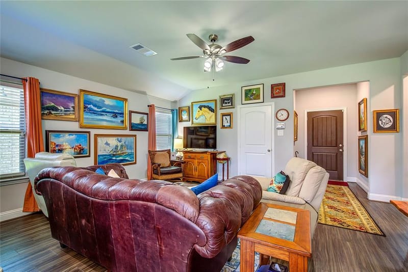 6405 Graceland Drive, Greenville TX 75402 - Photo 9