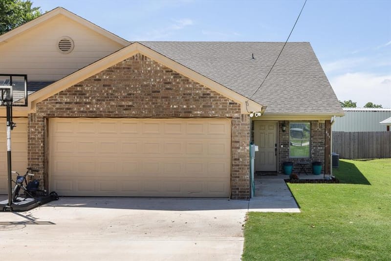 403 W 5th Street, Tolar TX 76476 - Photo 4