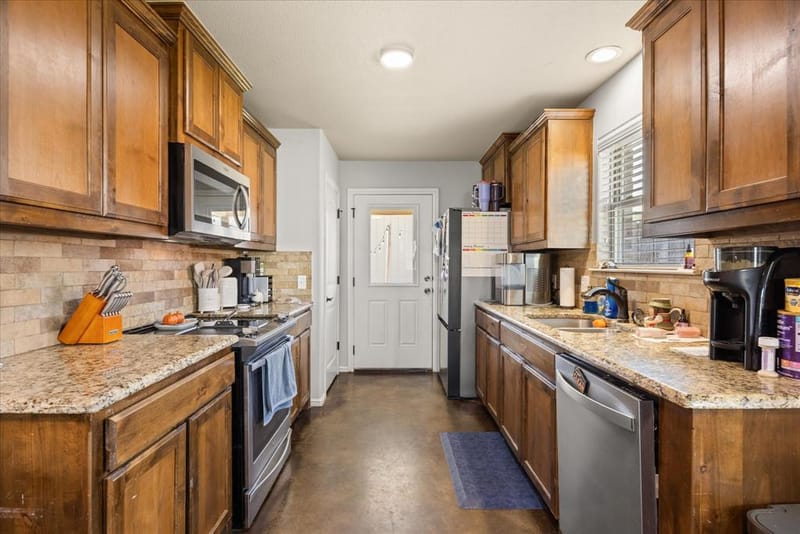 403 W 5th Street, Tolar TX 76476 - Photo 8