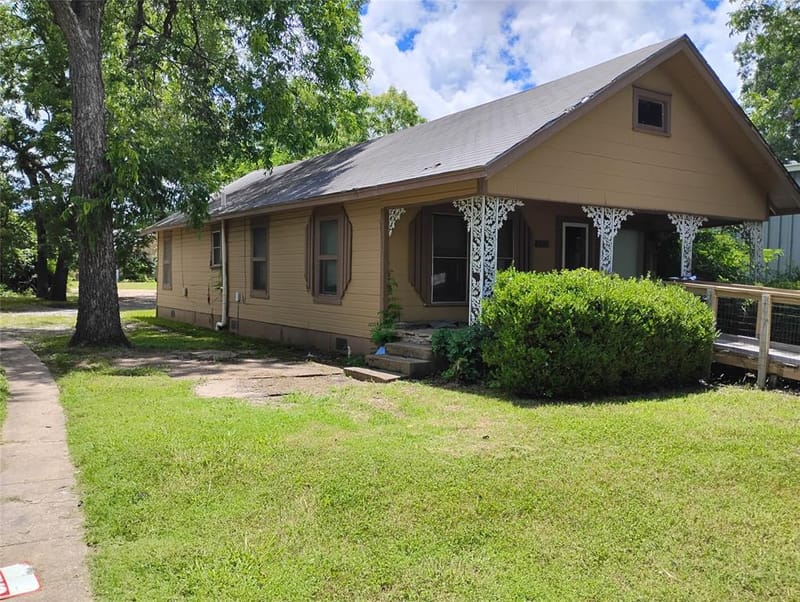 624 W Morton Street, Denison TX 75020