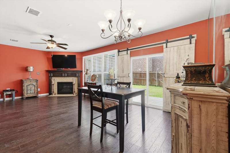 399 Dublin Street, Lewisville TX 75067 - Photo 2