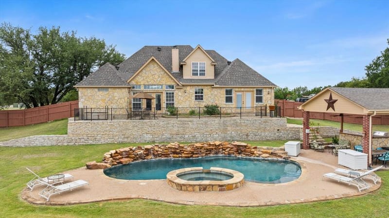 1704 Texas Drive, Glen Rose TX 76043 - Photo 5