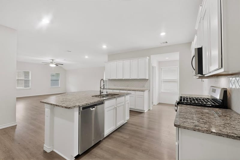 430 Forestridge Drive, Fate TX 75087 - Photo 13