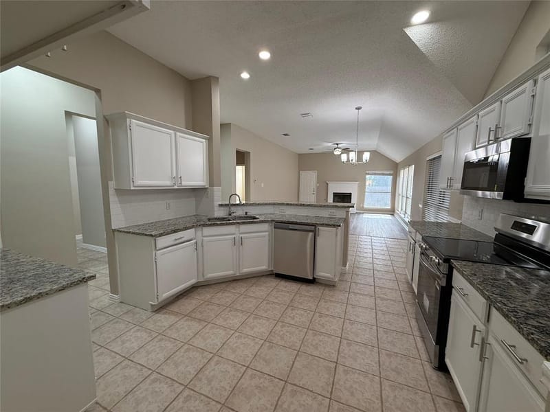 6824 Amberdale Drive, Fort Worth TX 76137 - Photo 6
