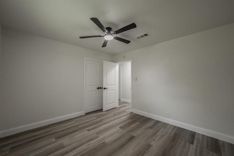 828 Glenda Drive, Bedford TX 76022 - Photo 23