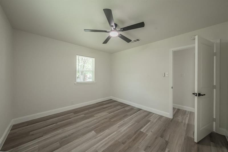 828 Glenda Drive, Bedford TX 76022 - Photo 27