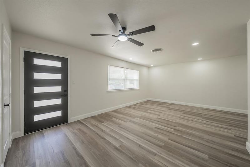 828 Glenda Drive, Bedford TX 76022 - Photo 5