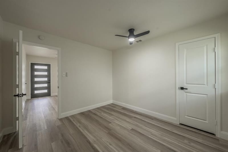 828 Glenda Drive, Bedford TX 76022 - Photo 18