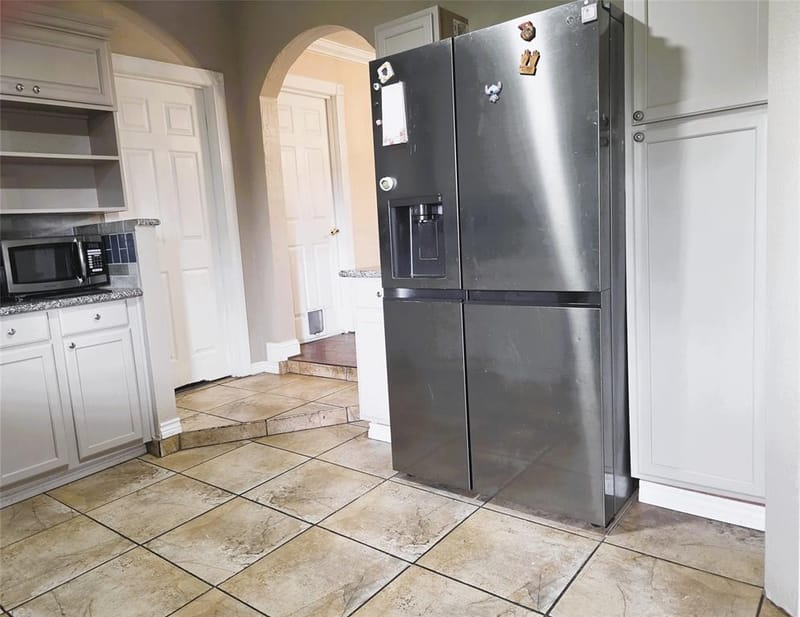 13973 Bee Street, Farmers Branch TX 75234 - Photo 2
