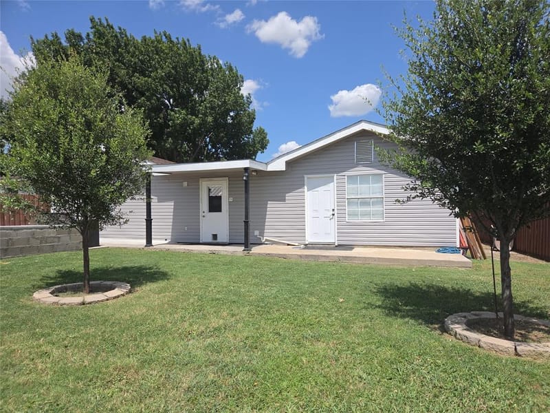 13973 Bee Street, Farmers Branch TX 75234 - Photo 22