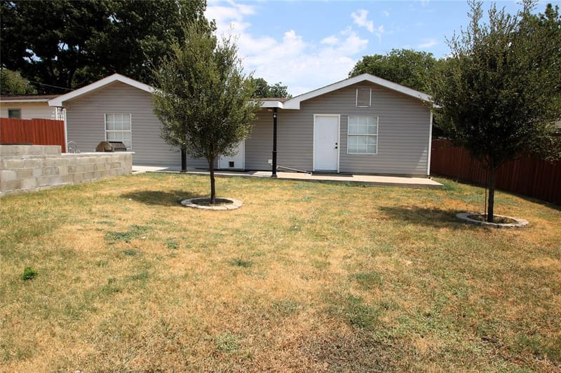 13973 Bee Street, Farmers Branch TX 75234 - Photo 33