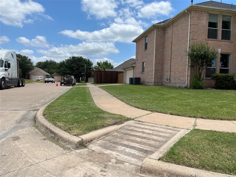 6701 Kinross Drive, Arlington TX 76002 - Photo 12